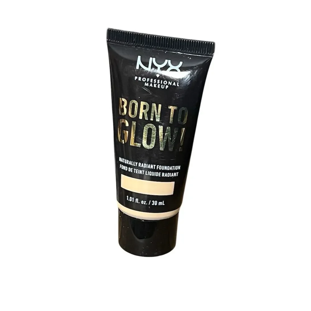 NYX Born To Glow Foundation Warm Vanilla Medium Coverage 1.01 fl oz
